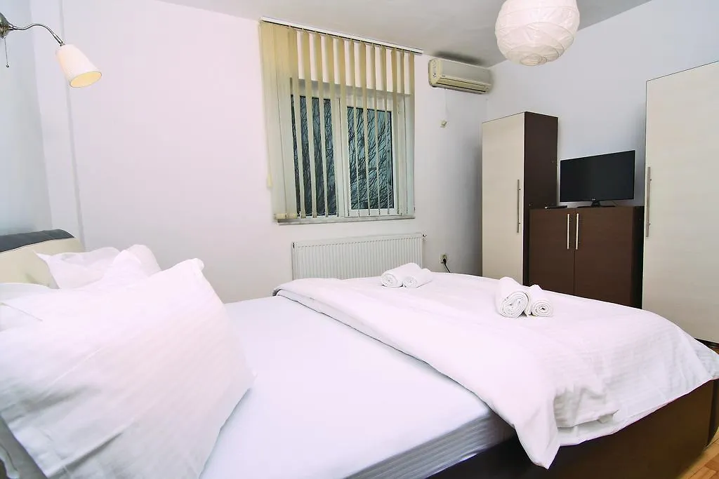 Nirvana Accommodation Bükreş