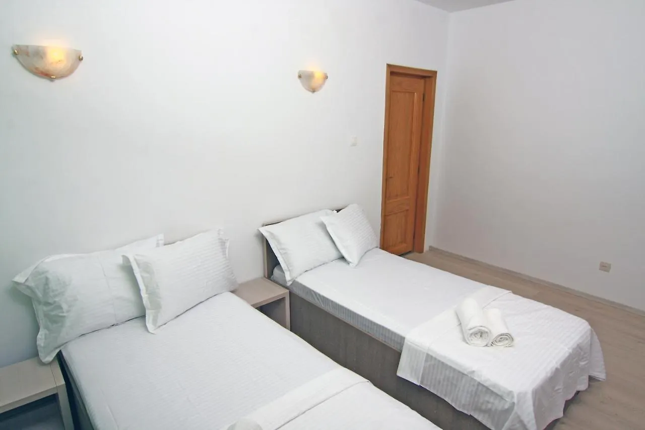 Daire Nirvana Accommodation Bükreş