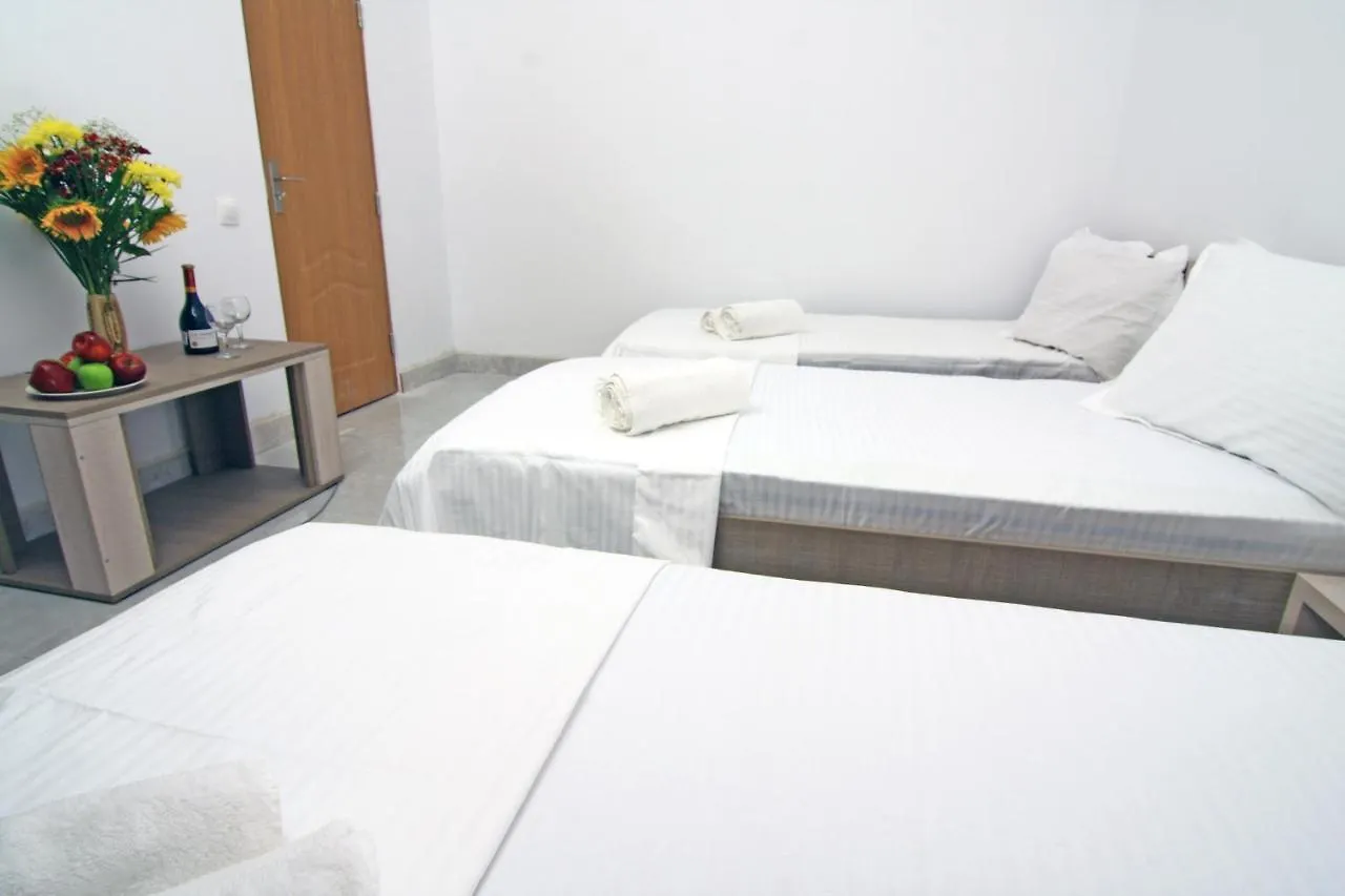 Nirvana Accommodation Bükreş 0*,  Romanya